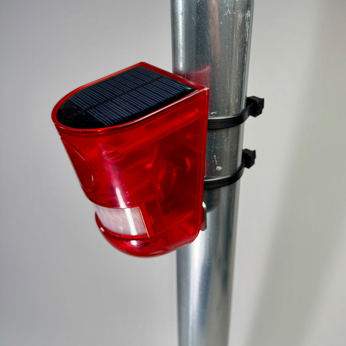 【お問合せ事例】猪避け警報器の取付方法